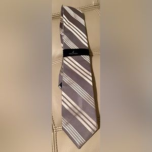 NWT Nautica- Classic 100% Silk Tie